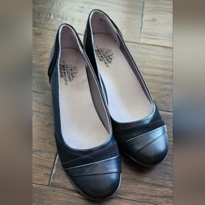 Life stride velocity with memory foam, Size 11 W. New